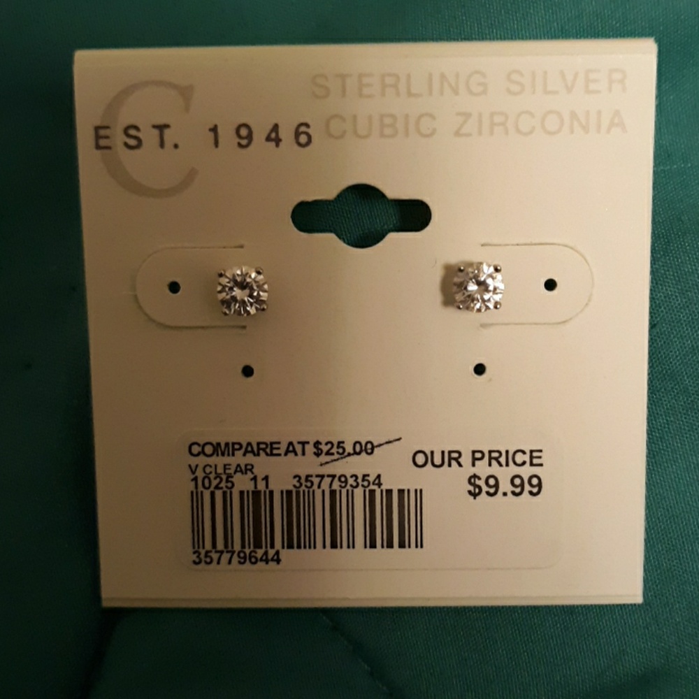 I'm selling two pairs of earrings from Cato